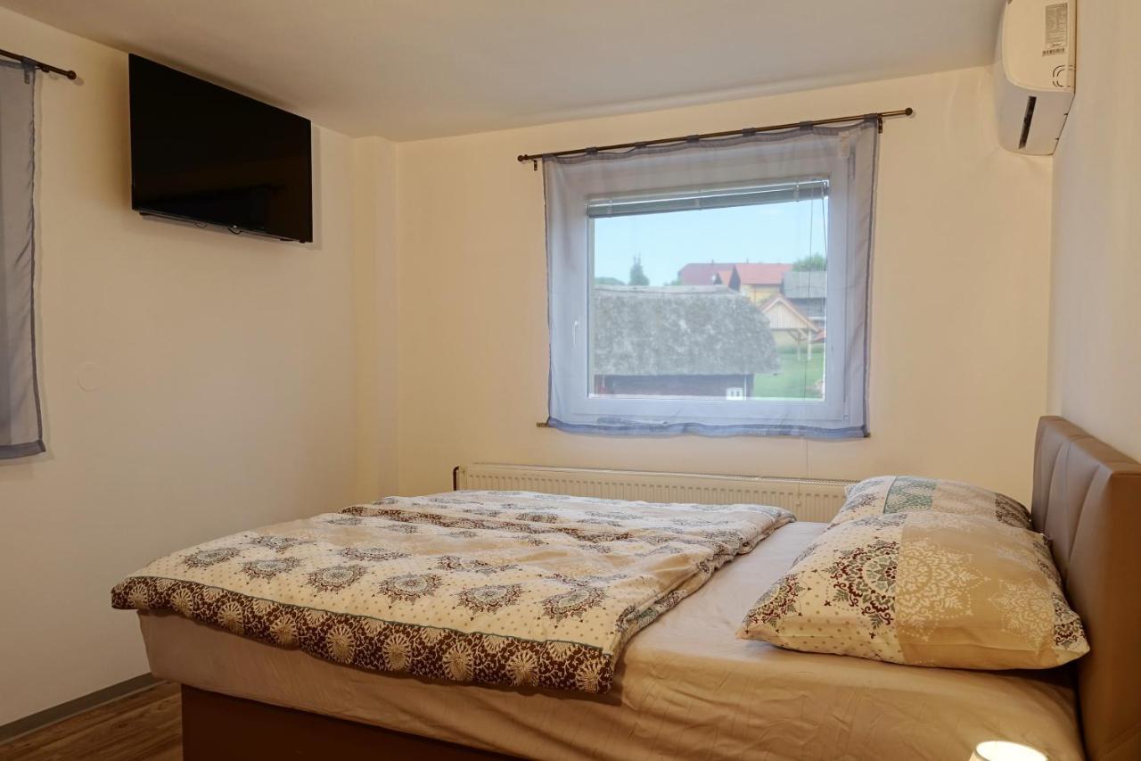 Apartments Laura Farm Stay Подчетртек Екстер'єр фото