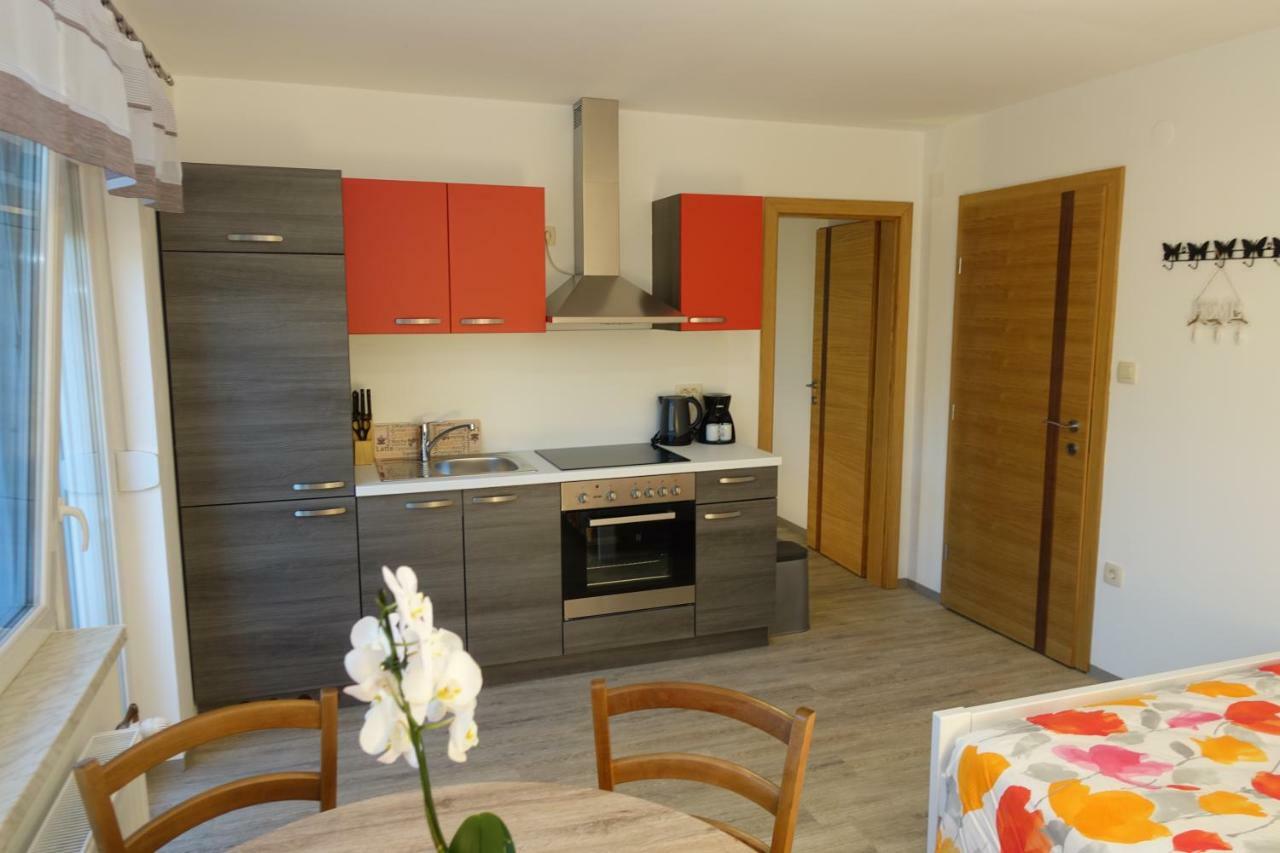 Apartments Laura Farm Stay Подчетртек Екстер'єр фото