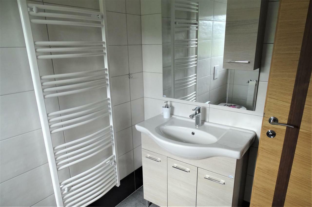 Apartments Laura Farm Stay Подчетртек Екстер'єр фото