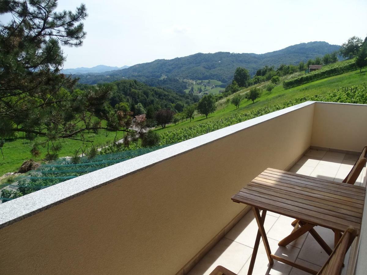Apartments Laura Farm Stay Подчетртек Екстер'єр фото